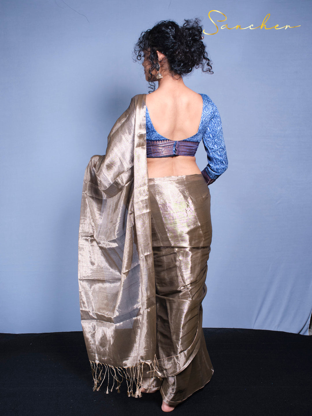 Antique Goldie Mul Zari Silk Saree