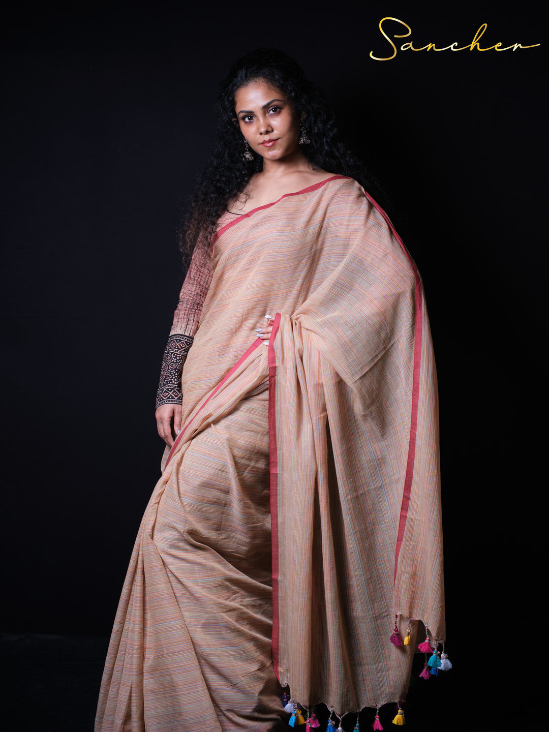 Coral Cascade Mulmul Cotton Saree