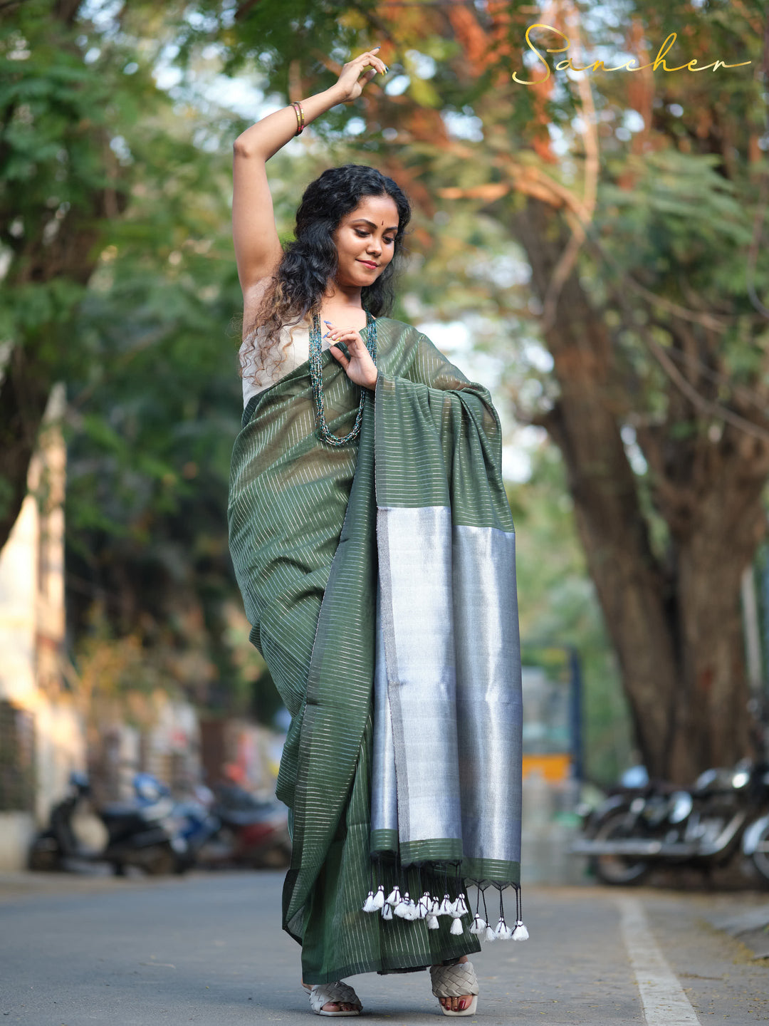 Forest Night Mulmul Cotton Saree