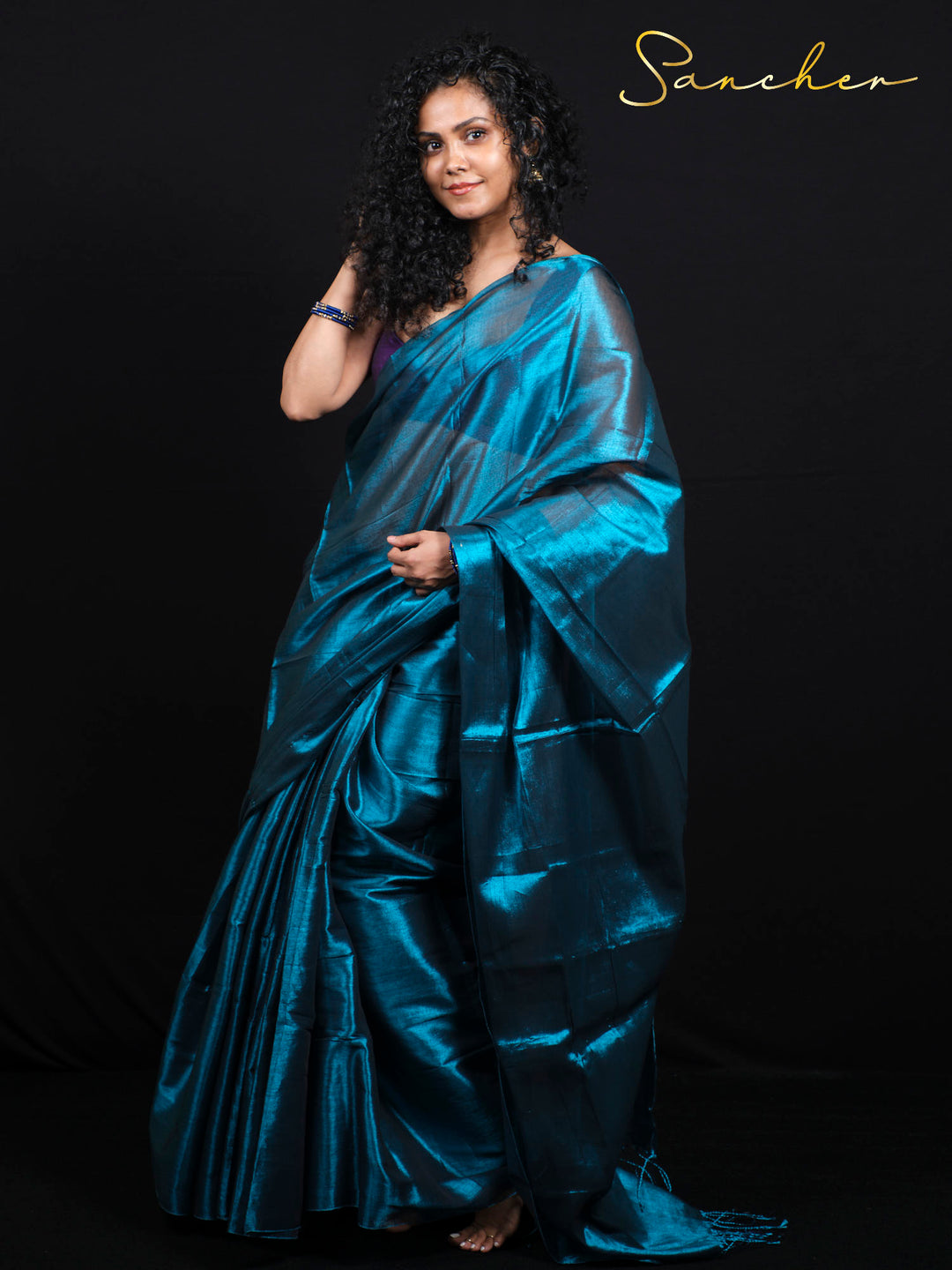 Soft Mul Zari cotton saree blend showing comfortable fabric choice for all-day wear