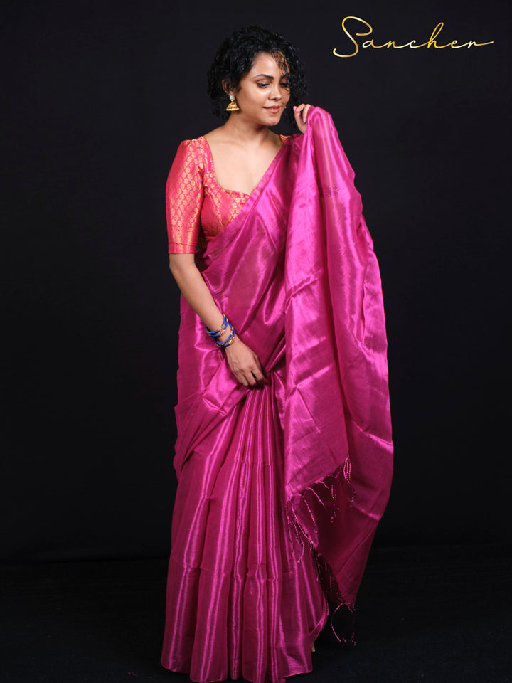 Magenta Rose Radiance magenta pink Mul Zari saree with golden threadwork ideal for special celebrations