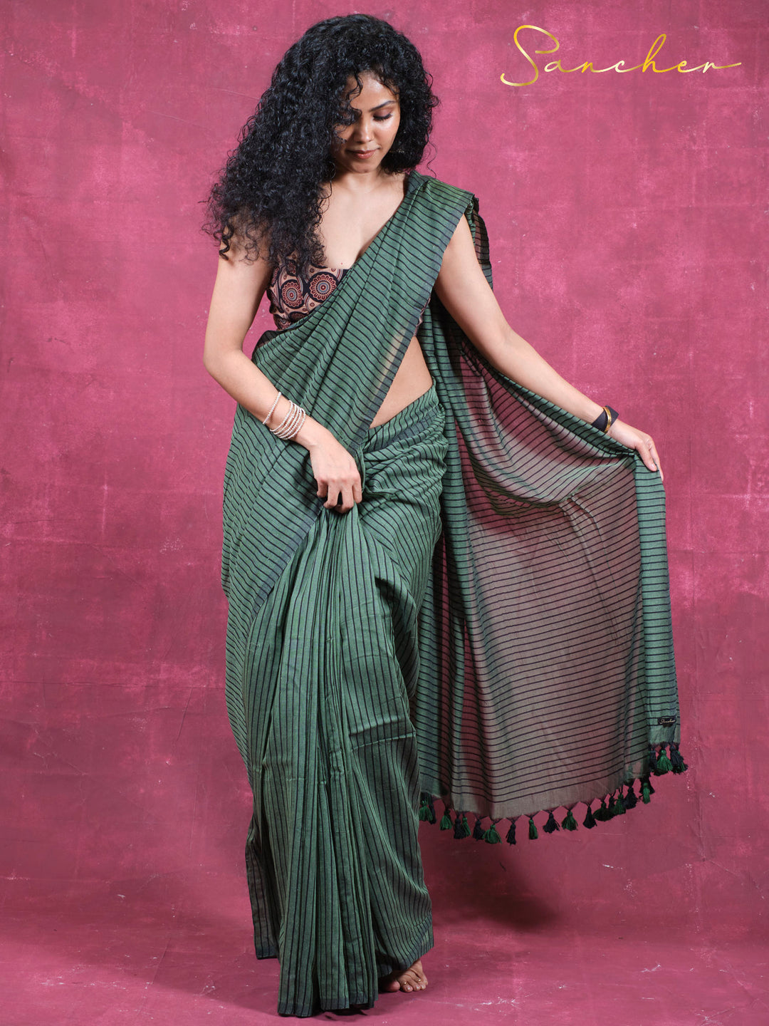 Chic lines Mulmul Cotton Saree