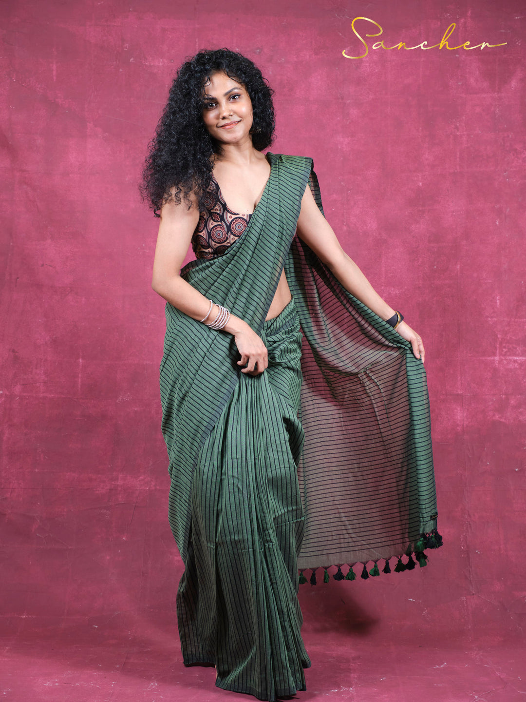 Chic lines Mulmul Cotton Saree
