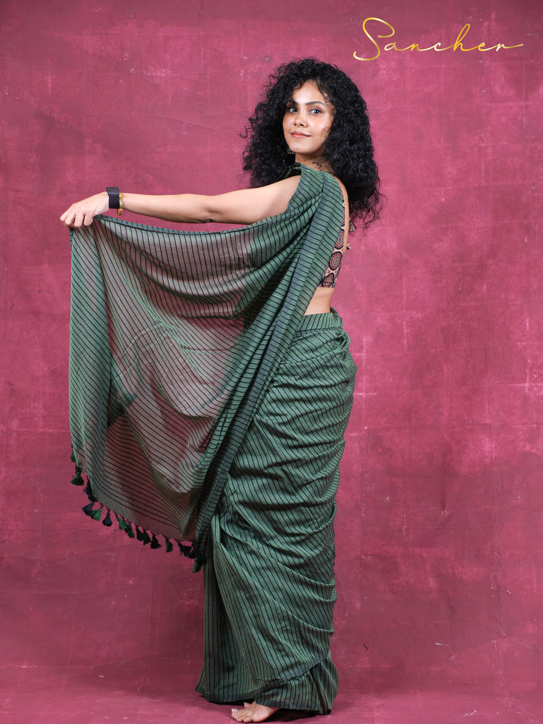 Chic lines Mulmul Cotton Saree