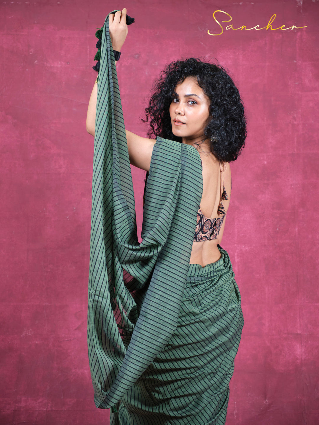 Chic lines Mulmul Cotton Saree