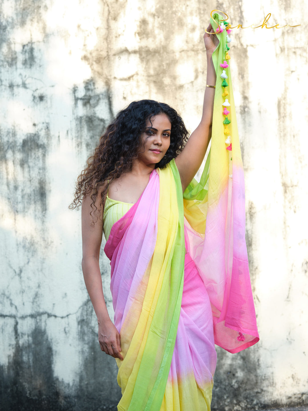 Graceful Mulmul Cotton Saree