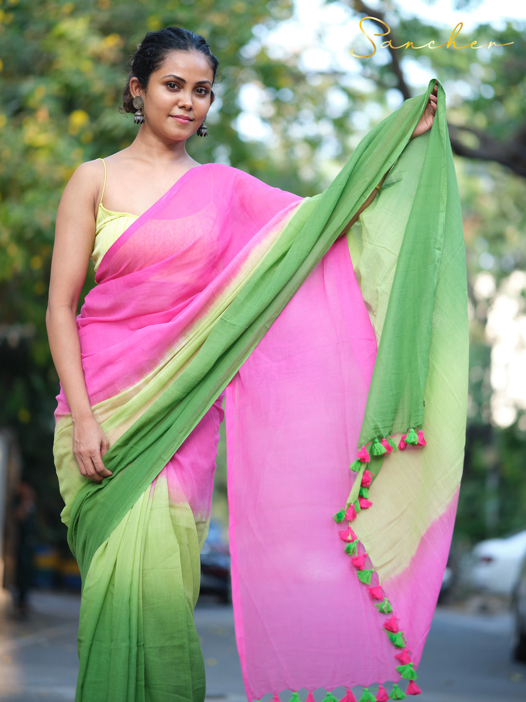 Cuddly Mulmul Cotton Saree