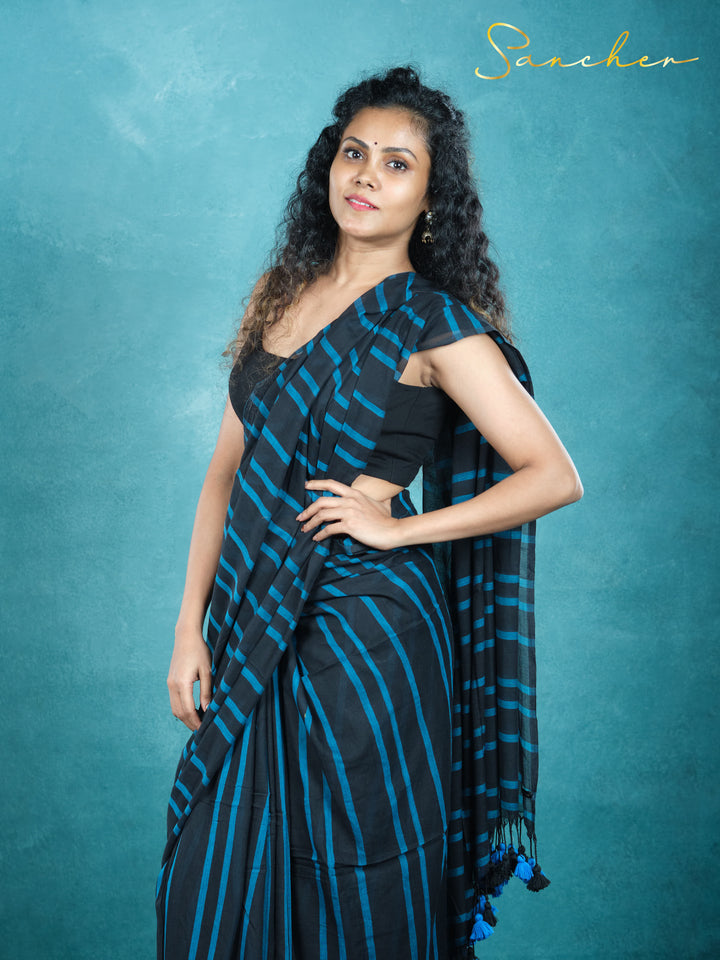 Onxy Symphony Mulmul Cotton Saree