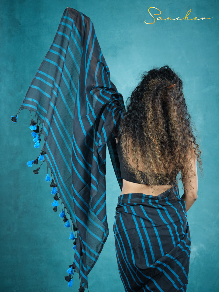 Onxy Symphony Mulmul Cotton Saree