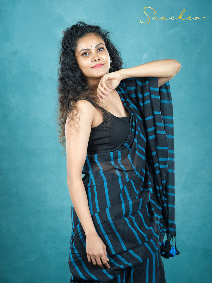 Onxy Symphony Mulmul Cotton Saree