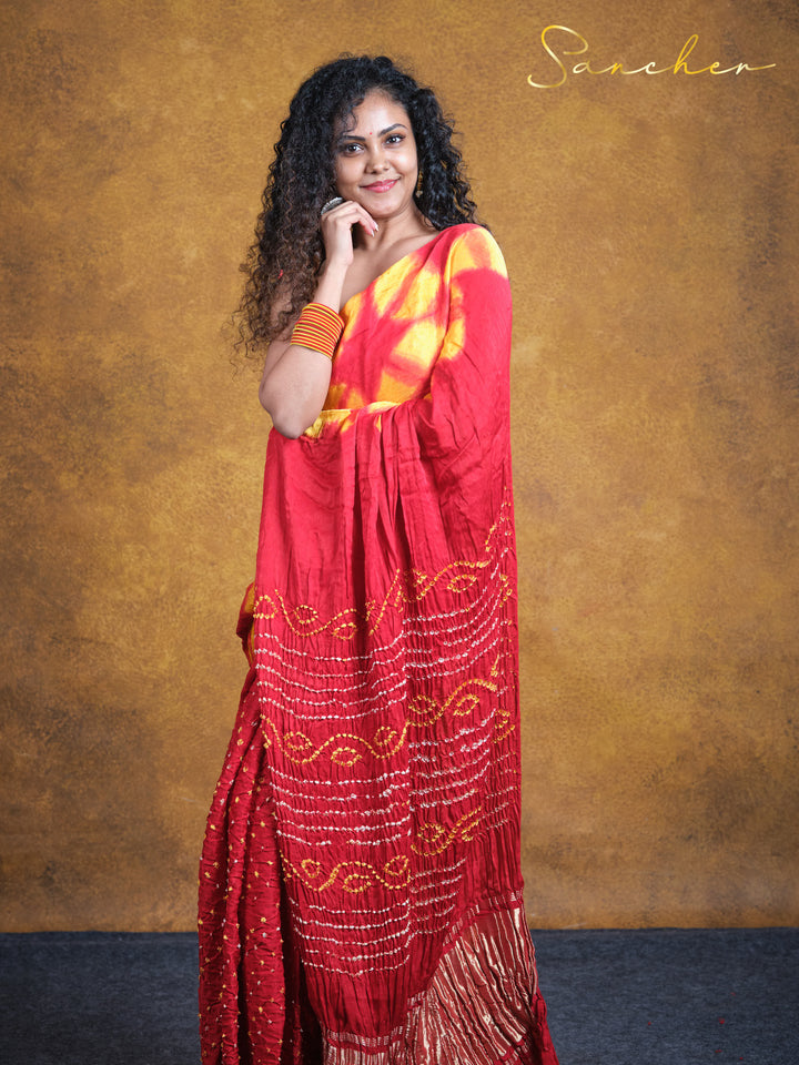 bandhani red saree