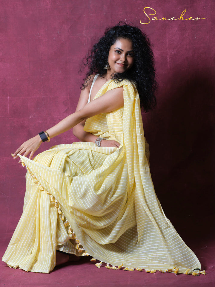 Poetry in parallel Mulmul Cotton Saree