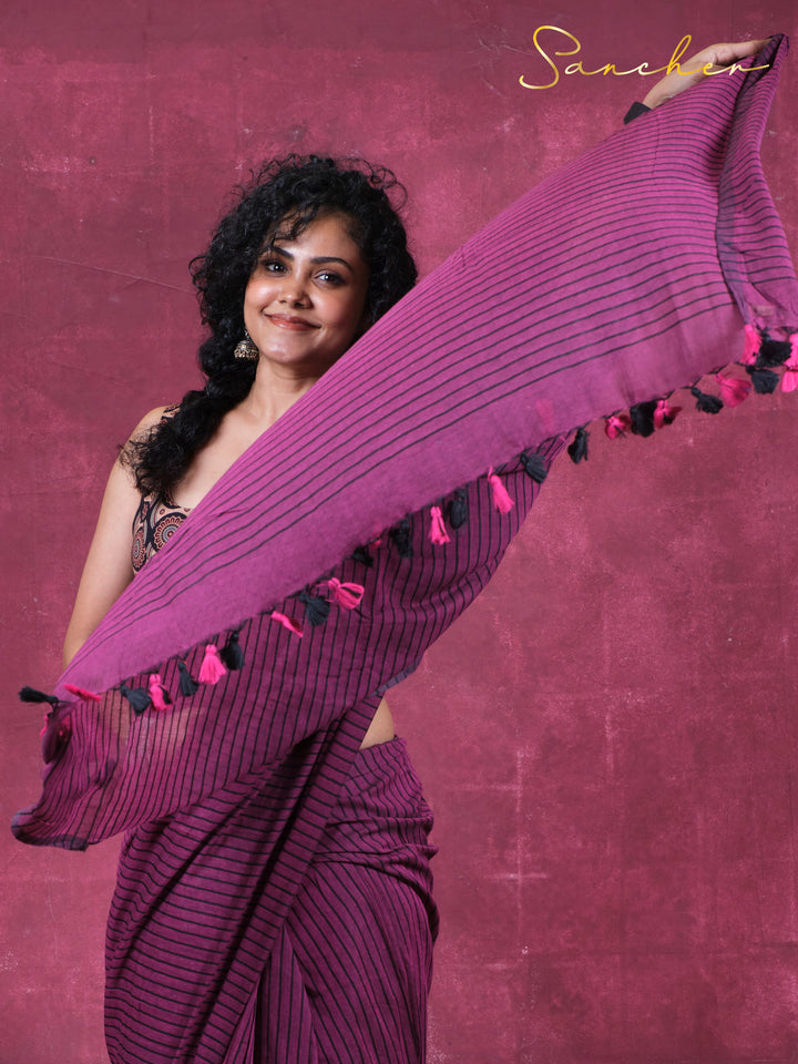 Timeless stroke Mulmul Cotton Saree